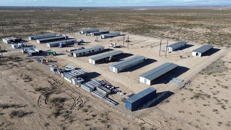 chinas-bitcoin-mining-giants-quietly-shift-production-to-u-s-amid-tariffs-and-security-heat