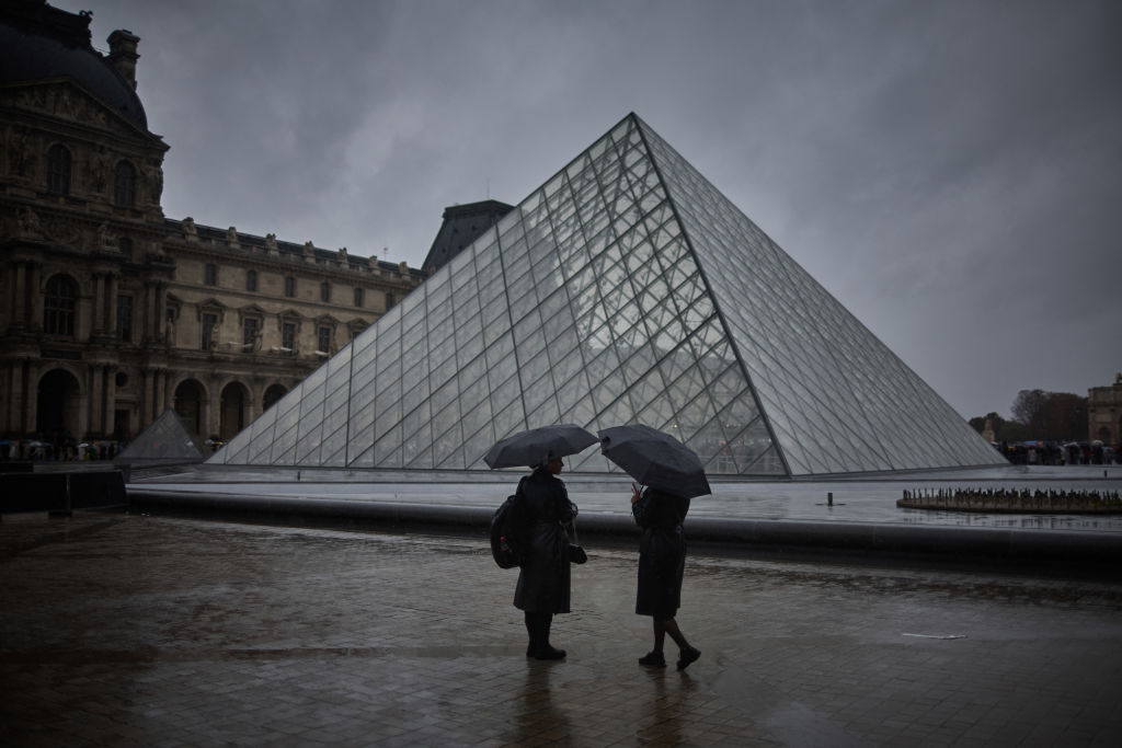 The Louvre Closed Monday Due to an Impromptu Staff Strike