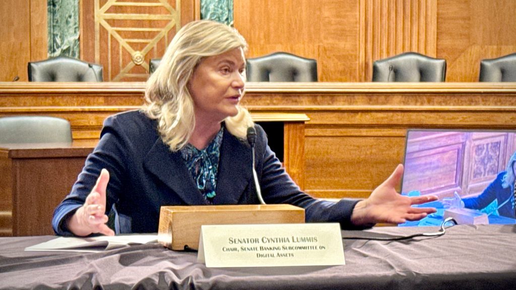 Senator Lummis Seeks to Waive US Taxes on Small-Scale Crypto Activity in Budget Bill