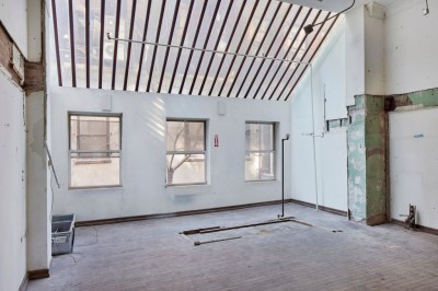 Cristin Tierney Gallery at 49 Walker St. in Tribeca. Photographed by John Muggenborg.

http://www.johnmuggenborg.com