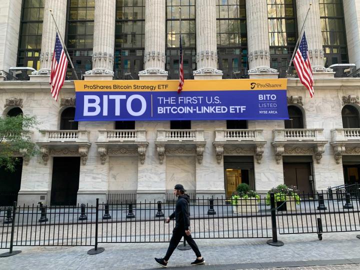 NYSE Lists Solana (SOL), Hedera (HBAR), Litecoin (LTC) Spot Crypto ETFs for Trading This Week