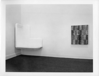 Installation view of Robert Gober, Jeff Koons, Peter Nadin, Meyer Vaisman, 1986, Jay Gorney Modern Art, New York. Courtesy of Jay Gorney Modern Art.