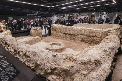 ROME, ITALY, DECEMBER 16:
Journalists admire archeological finds during the inauguration of the new Colosseo-Fori Imperiali station on Metro Line C in Rome, December 16, 2025. The Eternal City opens two new stations, including museums aimed at enhancing the finds brought to light during their construction: Porta Metronia and Colosseo-Fori Imperiali, along Line C, which will connect with Line B at the pre-existing Colosseo station. (Photo by Riccardo De Luca/Anadolu via Getty Images)