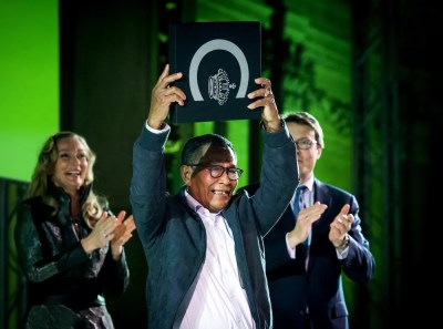 Abel Rodríguez winning the Prince Claus Prize in 2014