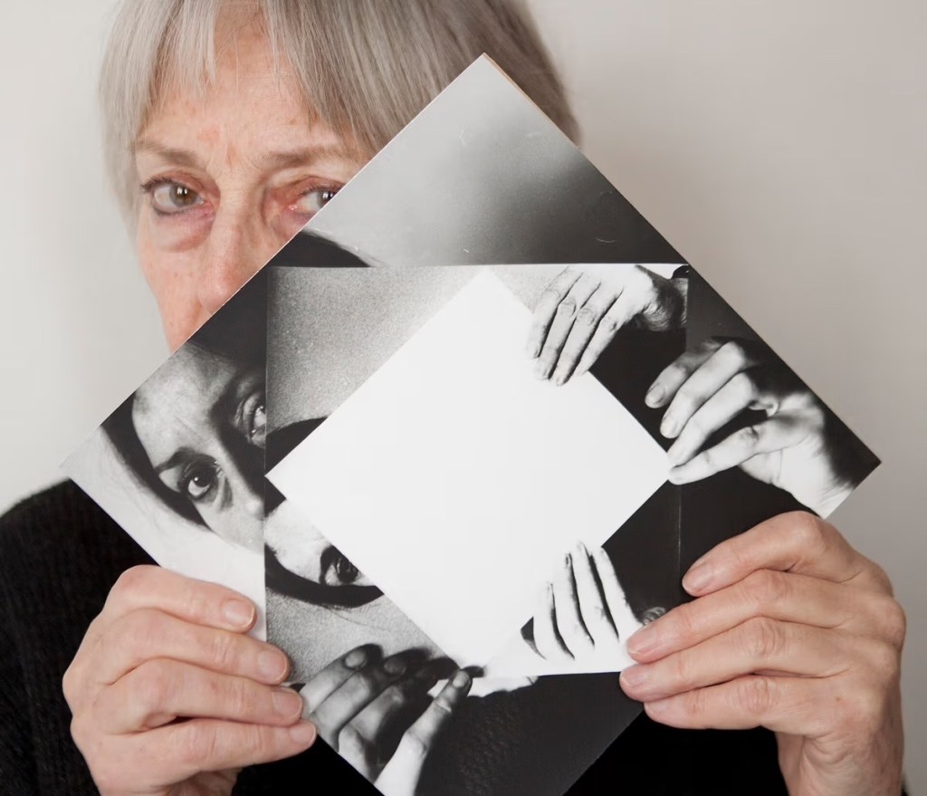 Hungarian Conceptual Artist Dies at 88