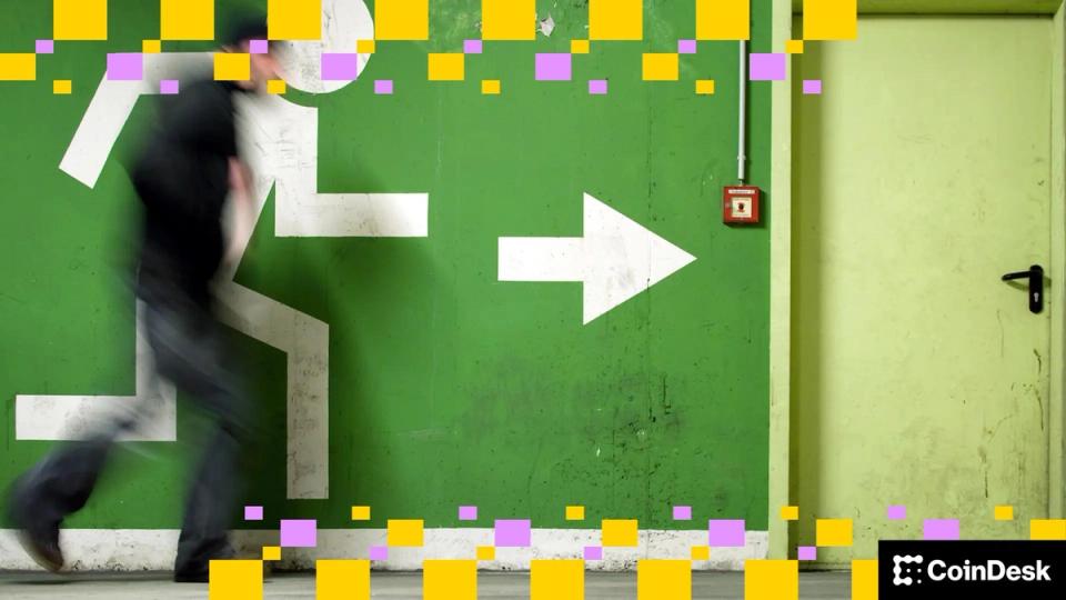 Crypto market wobbles as investors ignore good news, look for the ‘exit ramp’: Crypto Daybook Americas